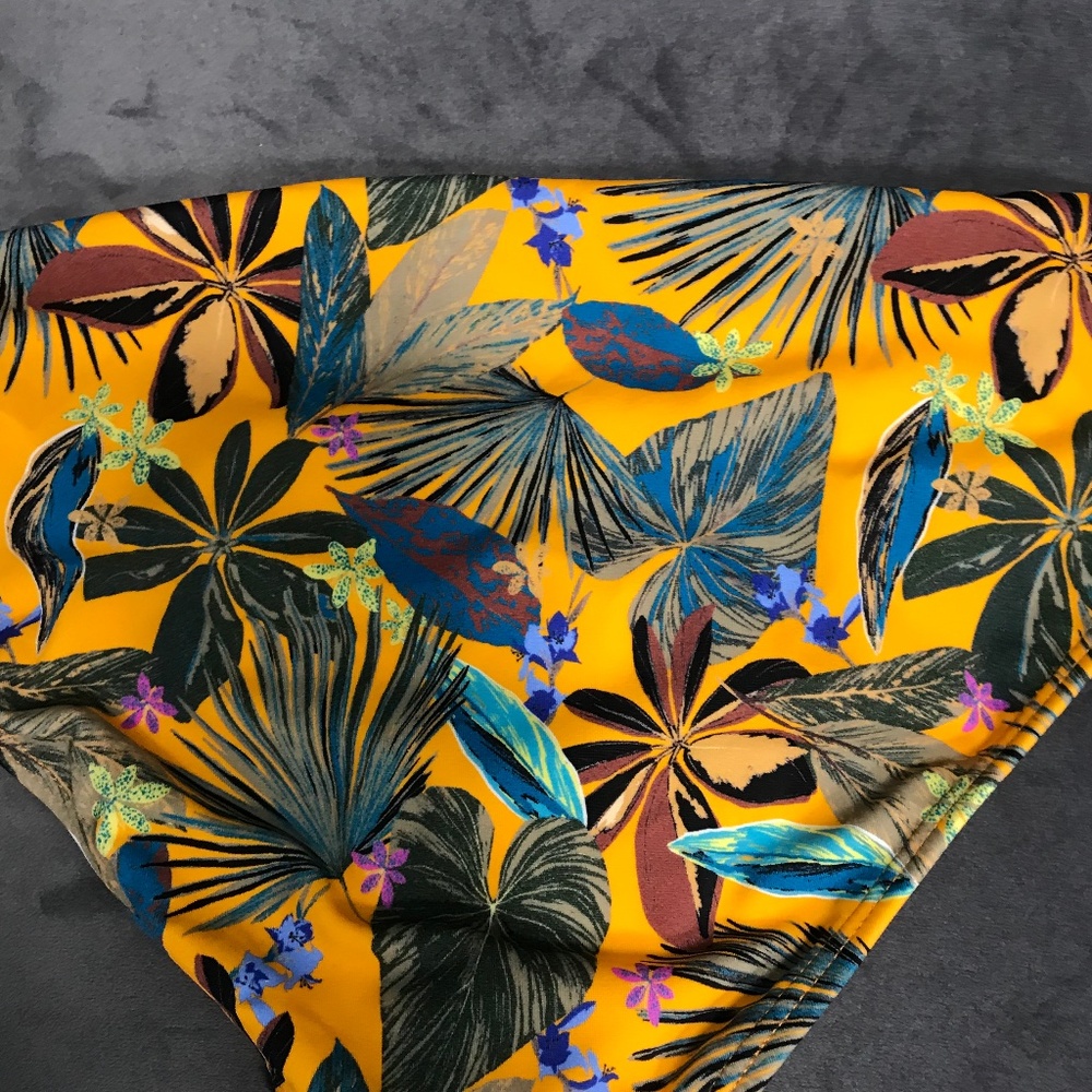 Out From Under Hipster Side-Twist Bottom - Nwot - image 6